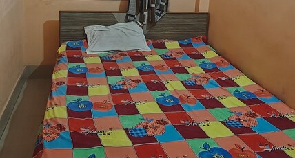 Hotel Shivam Residency Room Type - Basic room with common bathroom
