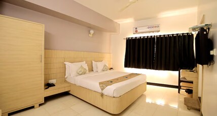 Hotel Ashish Palace Room Type - Deluxe Room