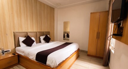 SUNRISE REGAL INN Room Type - Deluxe Room with Air Conditioning SUNRISE REGAL INN Room Type - Deluxe Room with Air Conditioning