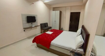 HOTEL MAA JAGDAMBA PALACE Room Type - Deluxe Room