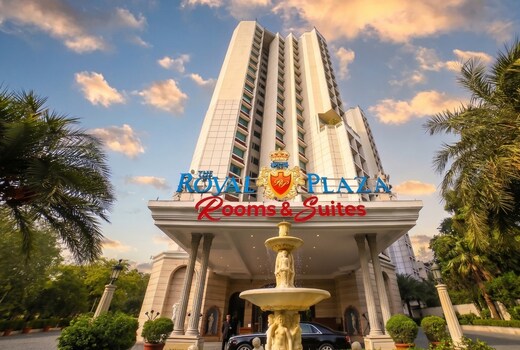 Hotel The Royal Plaza