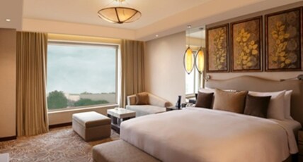 DoubleTree by Hilton Hotel Agra Room Type - The Astor Suite