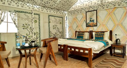 Melody Moon Desert Camp Room Type - Royal Melody Deluxe Tent