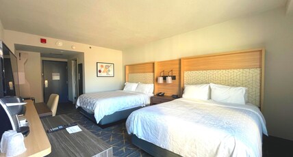 Holiday Inn Hotel & Suites Chicago - Downtown Room Type - 2 Queen Standard