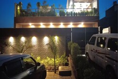 Siri Stays - The Ultimate Party Villa