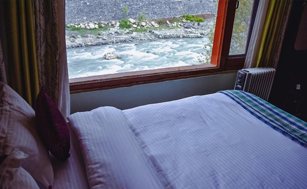 Samoon Guest House Sonamarg - Tap to explore photos