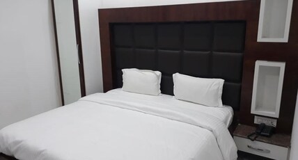 Hotel Neelam Plaza Room Type - Standard Room