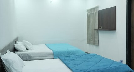 Hotel Kishan Kunj Room Type - TRIPLE ROOM