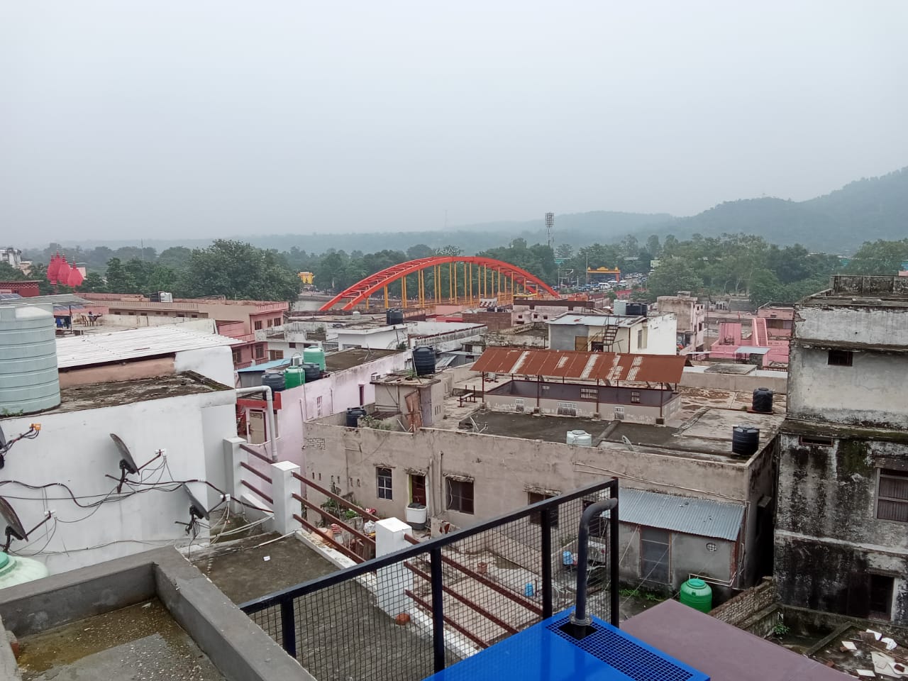 Hotel Bhatia Inn - Tap to explore photos