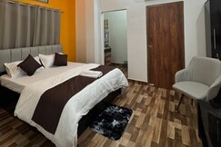 Eiryn Stays | With Private Kitchen