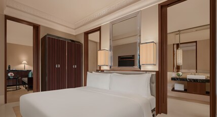 The Capitol Kempinski Hotel Singapore Room Type - Executive Room The Capitol Kempinski Hotel Singapore Room Type - Executive Room