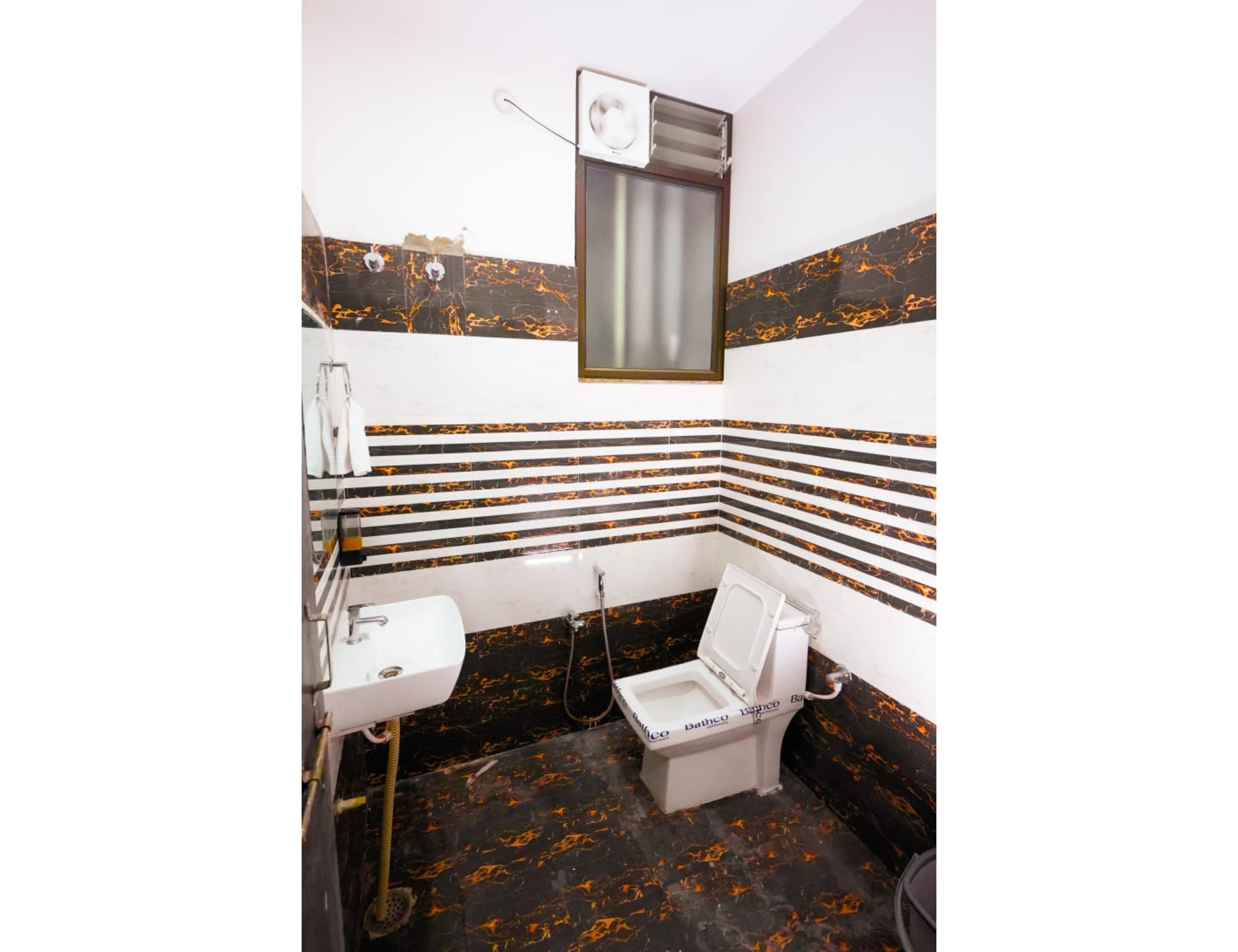 KASHIKA AC ROOMS - Tap to explore photos