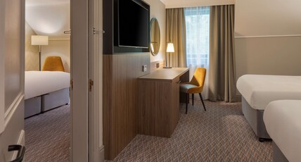 DoubleTree by Hilton Hotel Southampton Room Type - TWIN GUEST ROOM