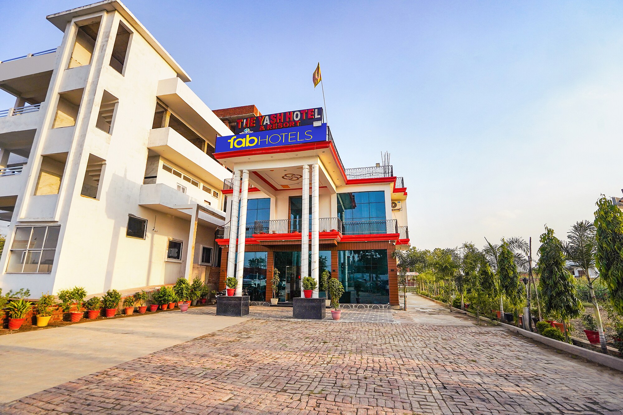 FabHotel The Yash Resort - Tap to explore photos