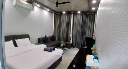 NATURES COVE RESORT Room Type - Indoor Pool Room