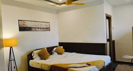 Hotel Dharapur Inn Room Type - Standard Non AC room (We Allow Unmarried couples with Valid ID) Hotel Dharapur Inn Room Type - Standard Non AC room (We Allow Unmarried couples with Valid ID)