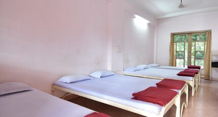 Kuber Lodge Room Type - 6 beded Non AC Room