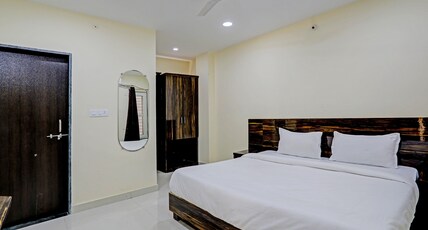 Hotel O Regal Edge Room Type - Classic