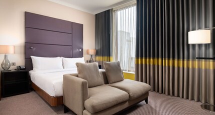 Hilton London Wembley Room Type - KING ONE BEDROOM SUITE