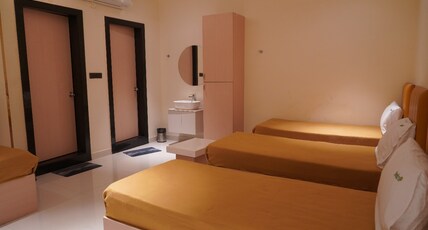 FRESHUP Room Type - 4 BEDED ROOM