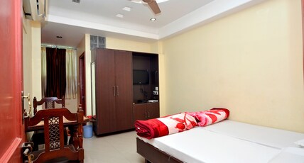 SILVER HOTEL Room Type - Deluxe AC Room