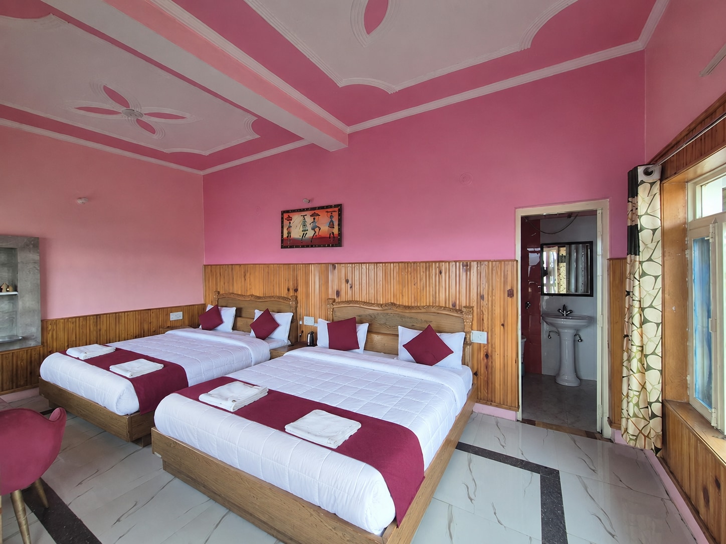 Hotel Mount View Dhanaulti Dreams - Tap to explore photos