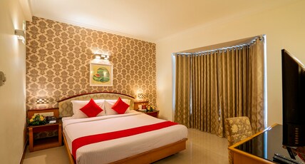 Park Residency, Kakkanadu Room Type - Deluxe Room