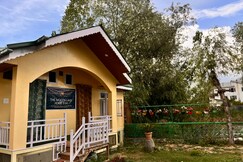 The Nigeen Lake Homestay