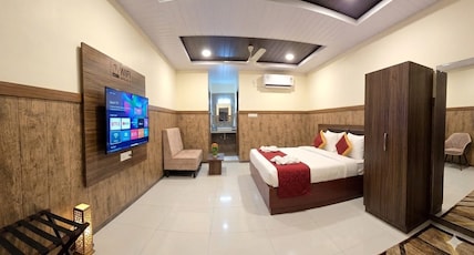 Hotel Grand Hill View - Tirupati Near Alipiri Room Type - Superior Room Hotel Grand Hill View - Tirupati Near Alipiri Room Type - Superior Room