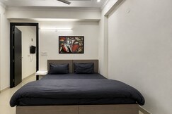 1BHK Luxury Max Stay