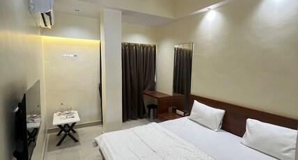 Hotel Natraj Room Type - SUPER DELUXE ROOM