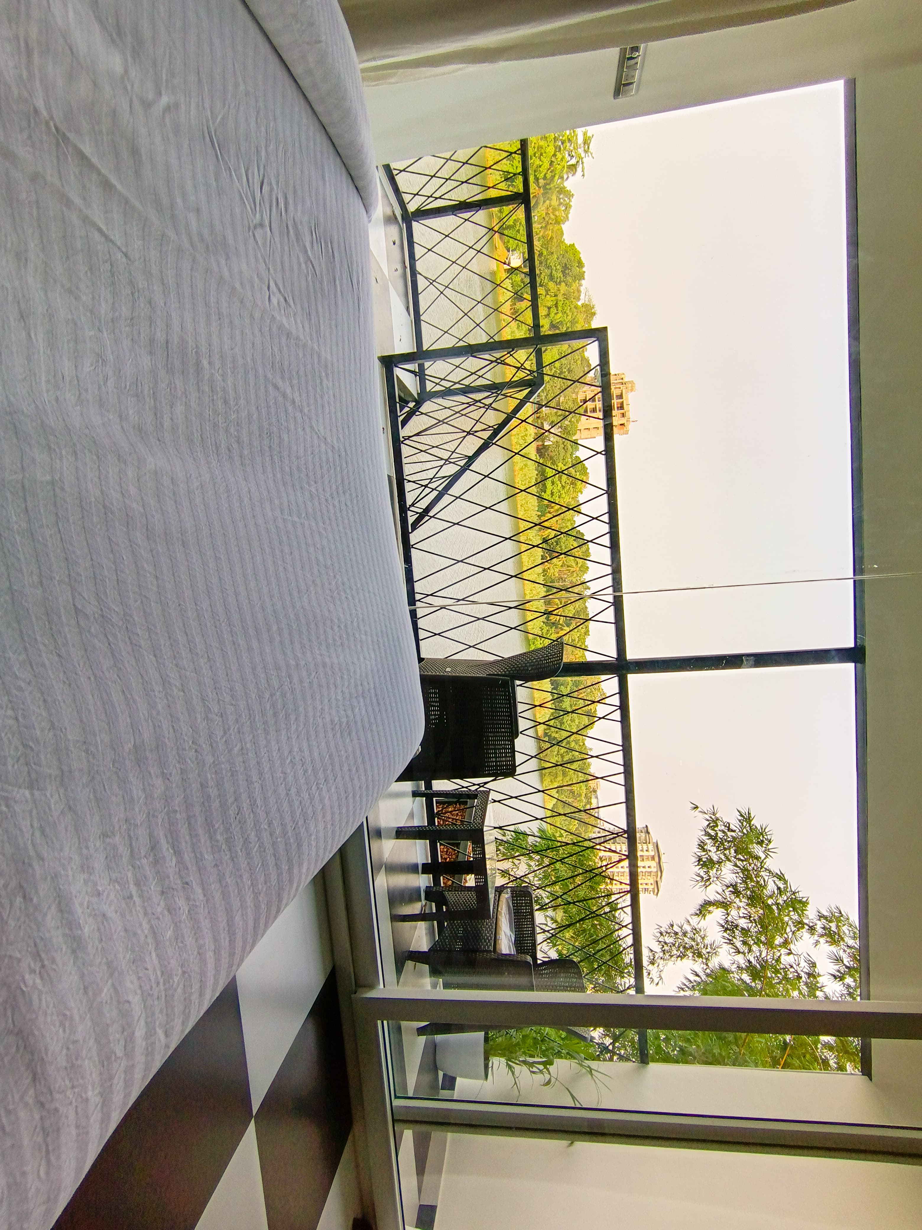 Mace-Valley Swimming Pool Cottage - Tap to explore photos