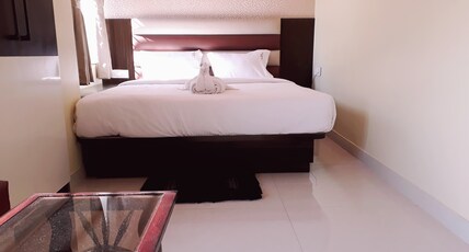 Hotel Cross Over Room Type - Deluxe