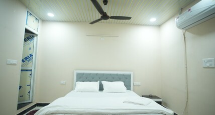 DESERT HOTEL AND SPA Room Type - Standard Room - AC