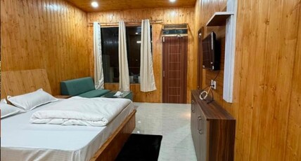 Hotel Pandey Residency Room Type - Double bed premium room (without breakfast) Hotel Pandey Residency Room Type - Double bed premium room (without breakfast)