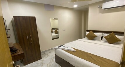 Hotel Livotel Room Type - Deluxe Room