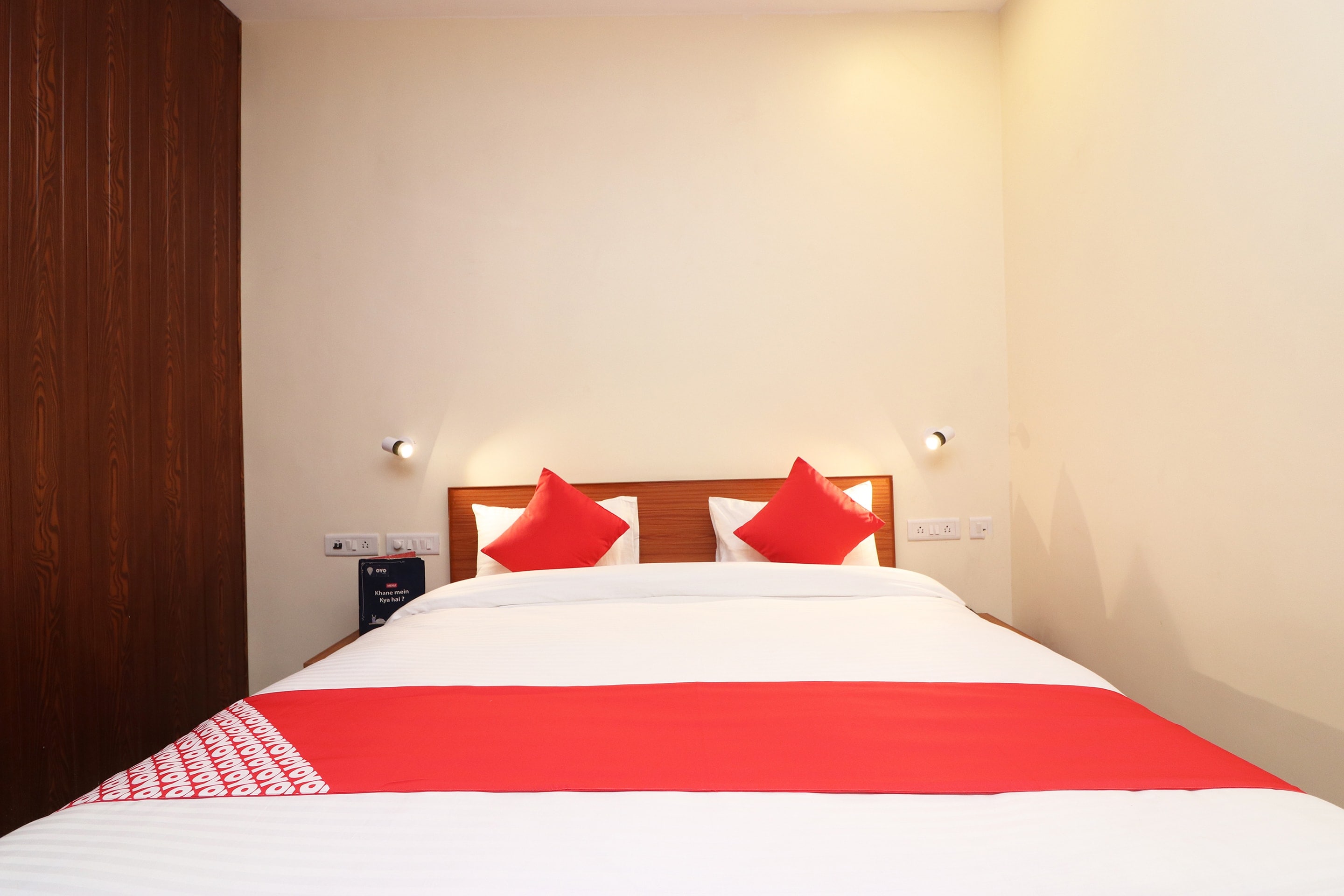 Hotel O Meerut International - Tap to explore photos