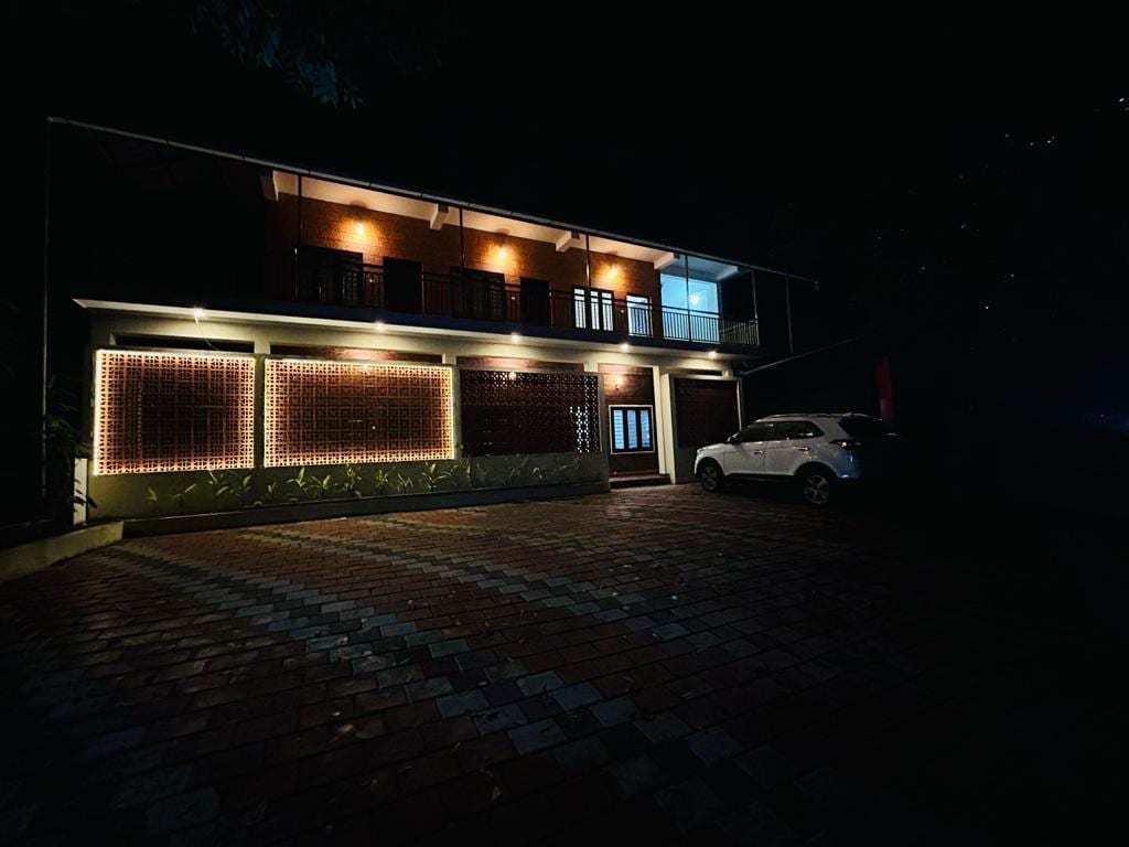 Athirapilly Inn - Tap to explore photos