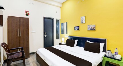 Super Hotel O Arjun Ganj Room Type - Saver Double