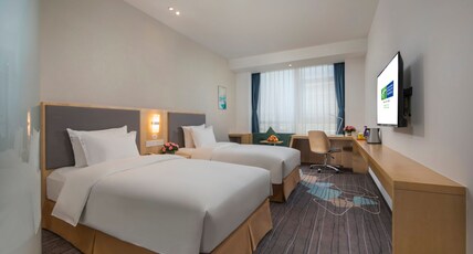 Holiday Inn Express Yantai Yeda Room Type - 2 Twin Standard Extra Floor Space Smoking