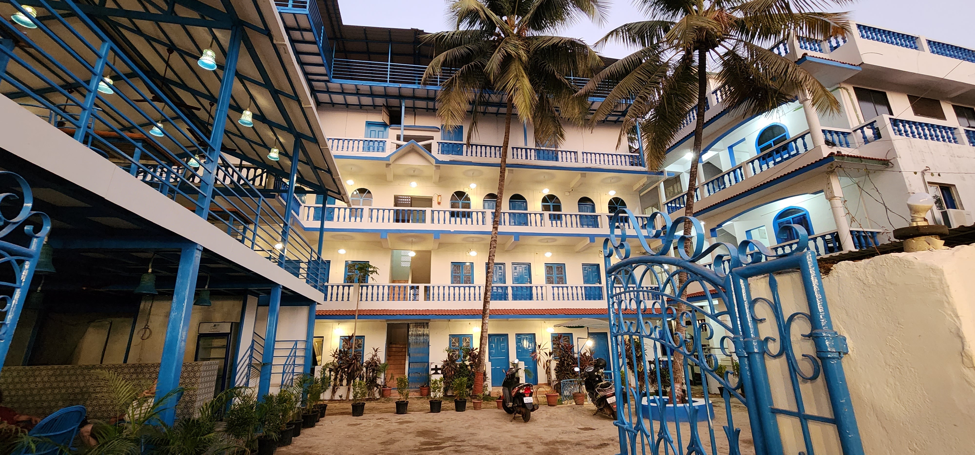 Tantra Beach Resort, 5mins from Mandrem Beach - Tap to explore photos