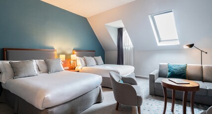 Crowne Plaza Paris Republique Room Type - 2 Double Premium Sofa Bed Crowne Plaza Paris Republique Room Type - 2 Double Premium Sofa Bed