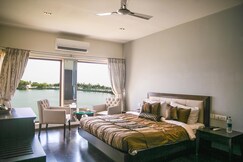 Hotel Lakeside By Abis