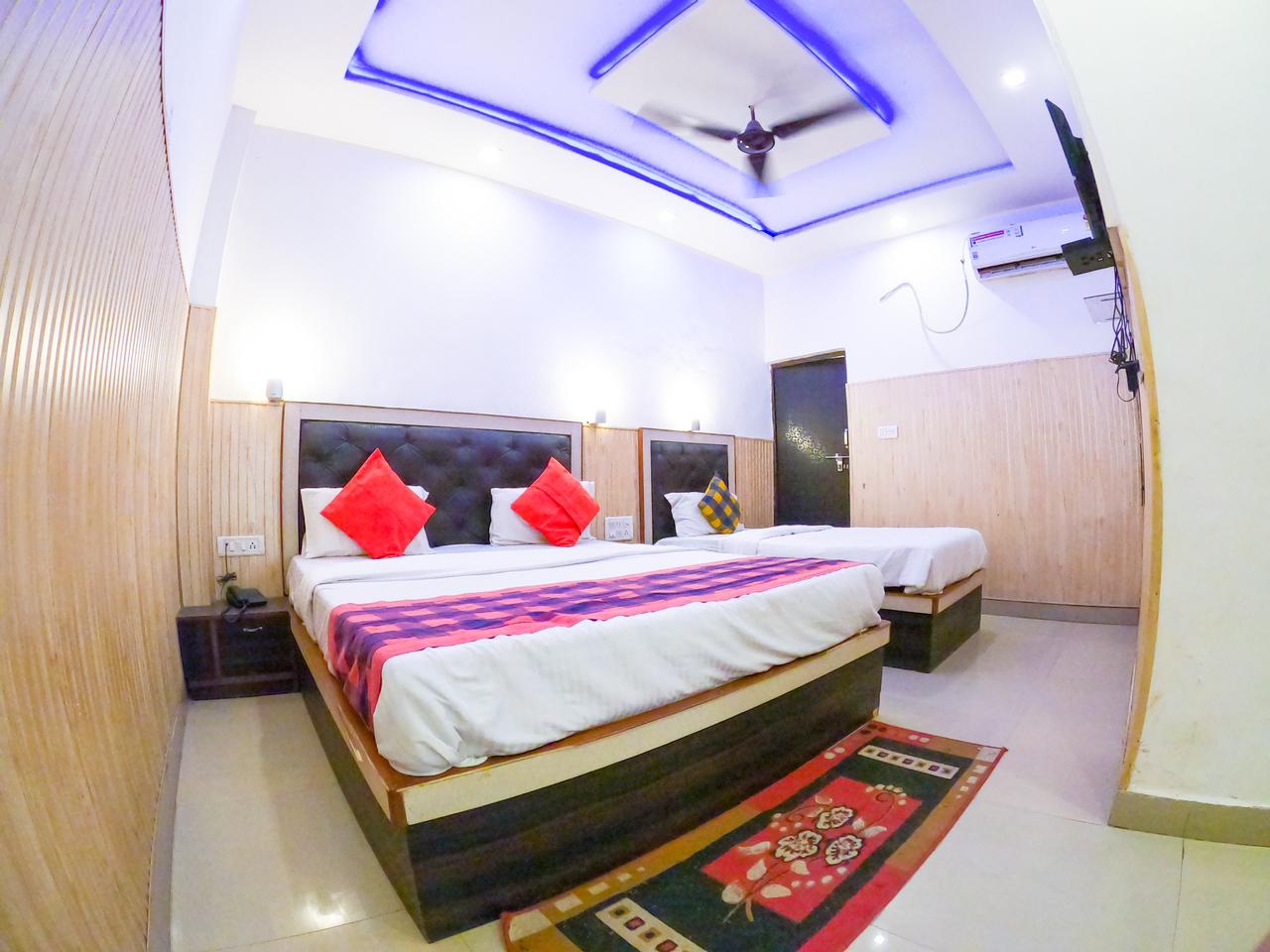 Greenhouse homestay - Tap to explore photos
