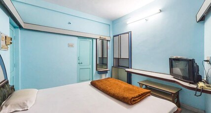 Hotel Indrapuri Room Type - Deluxe Non Ac