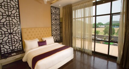 ST Parklane Airport Hotel Room Type - Suite Room