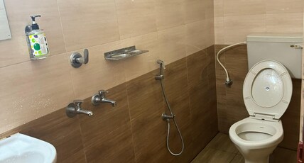 Platinum Tourist Home Room Type - non ac room