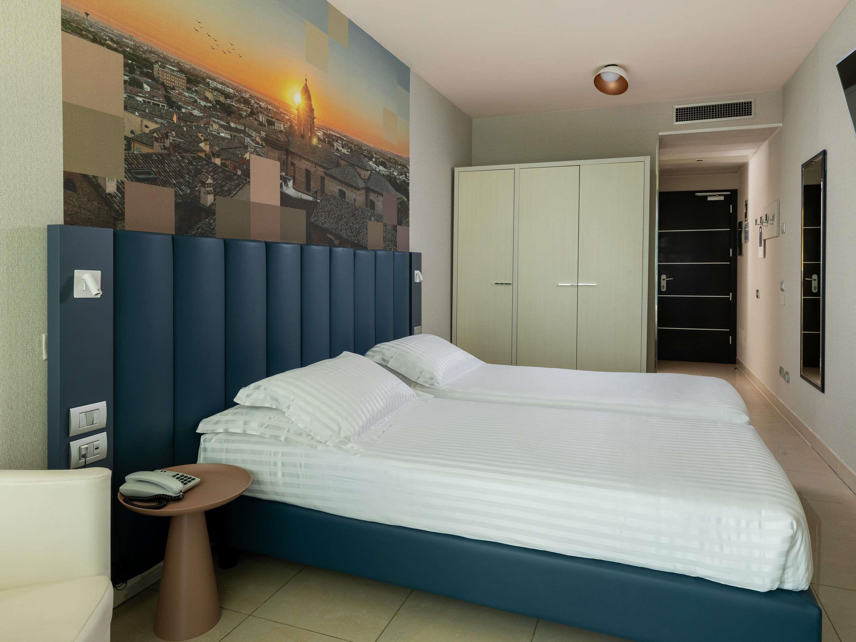 Mercure Rimini Artis - Tap to explore photos