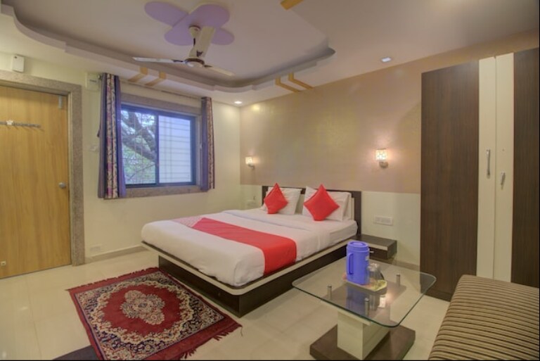 Hotel Panchgani Crown - Tap to explore photos