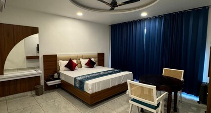 Basant Haveli Room Type - Premium Room